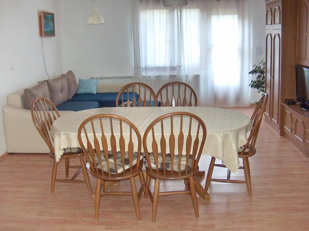סמולג'אנאק Apartments Ana חדר תמונה